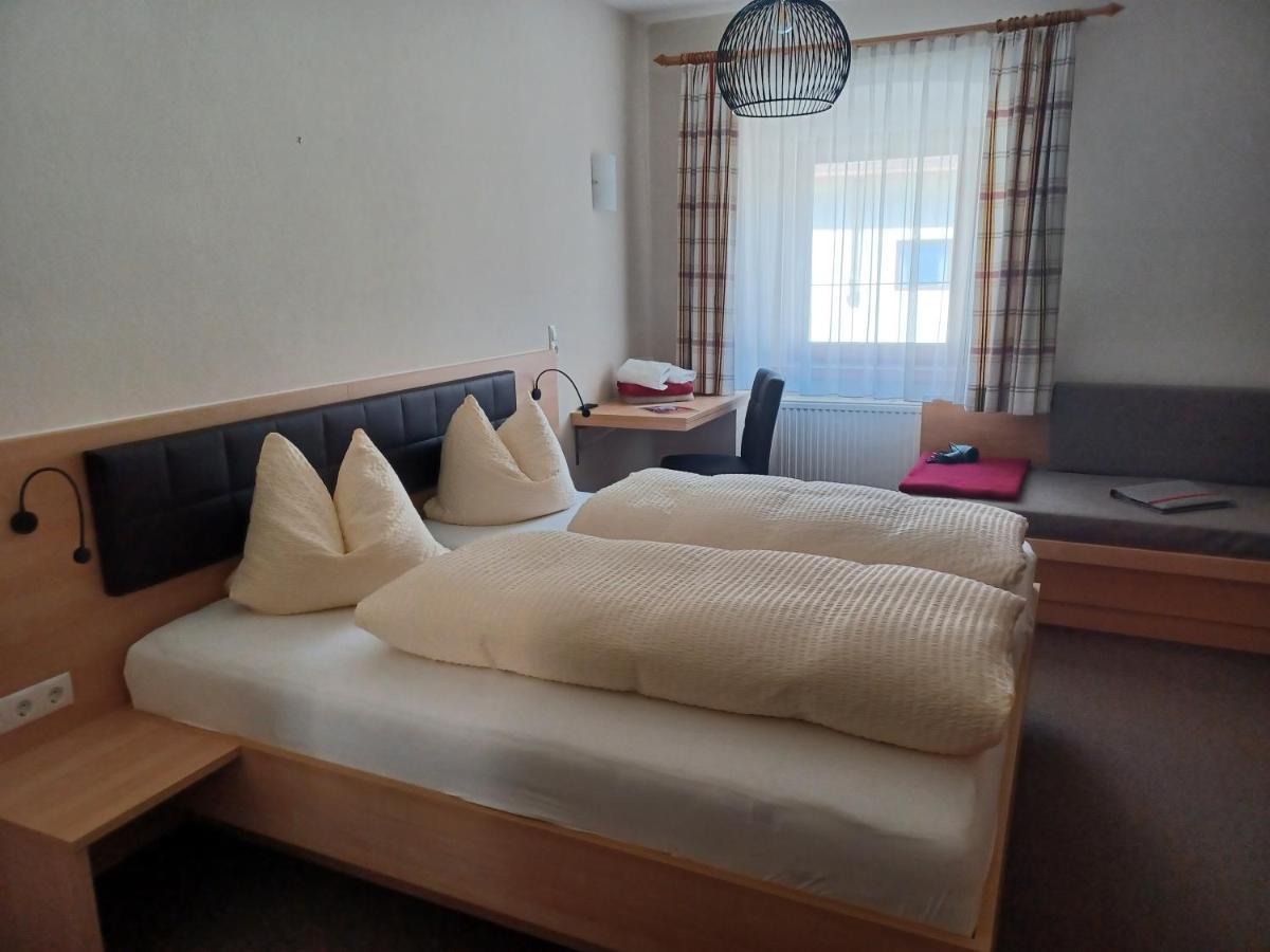 סילץ Hotel Garni Loewen מראה חיצוני תמונה