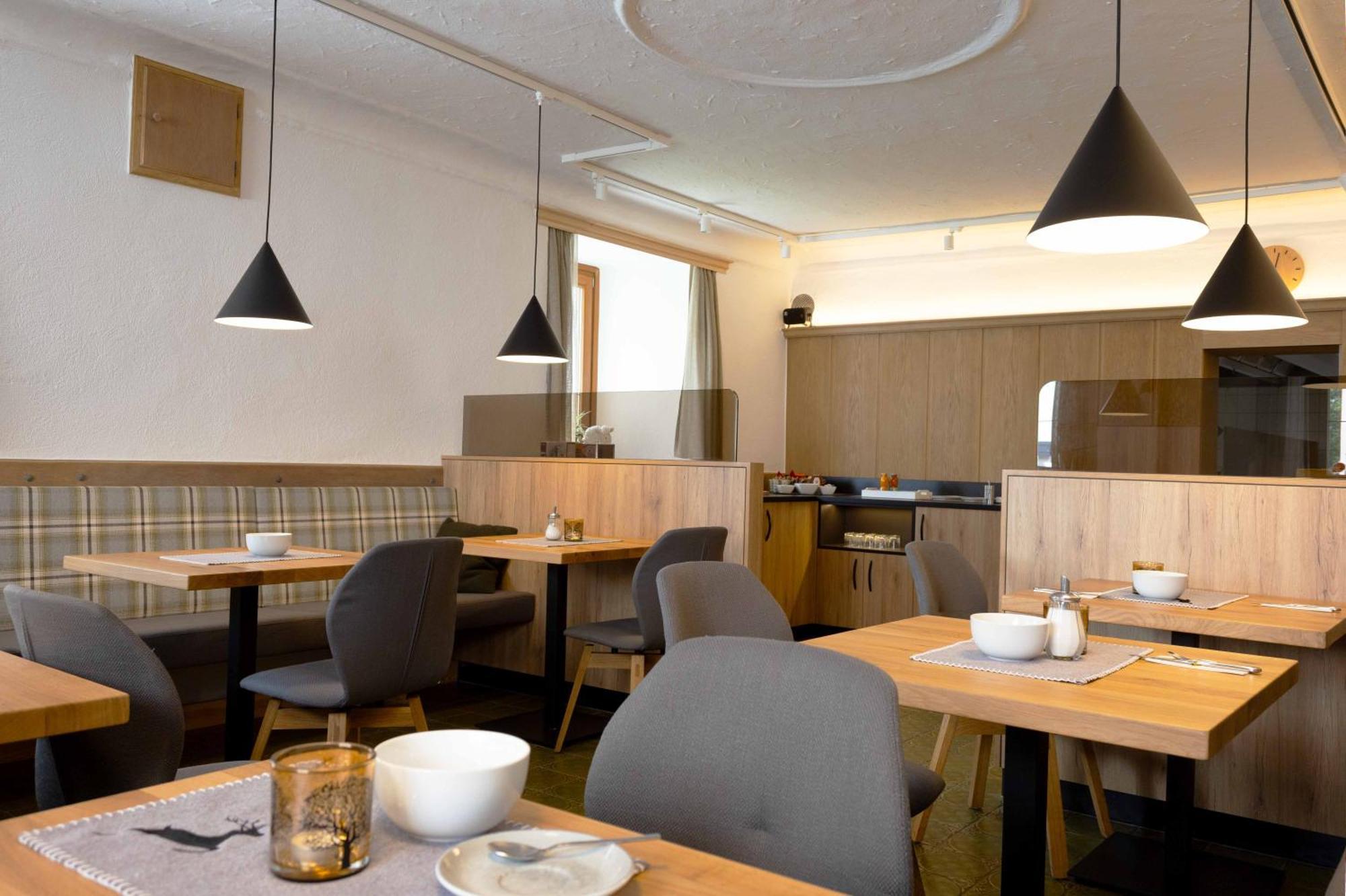 סילץ Hotel Garni Loewen מראה חיצוני תמונה
