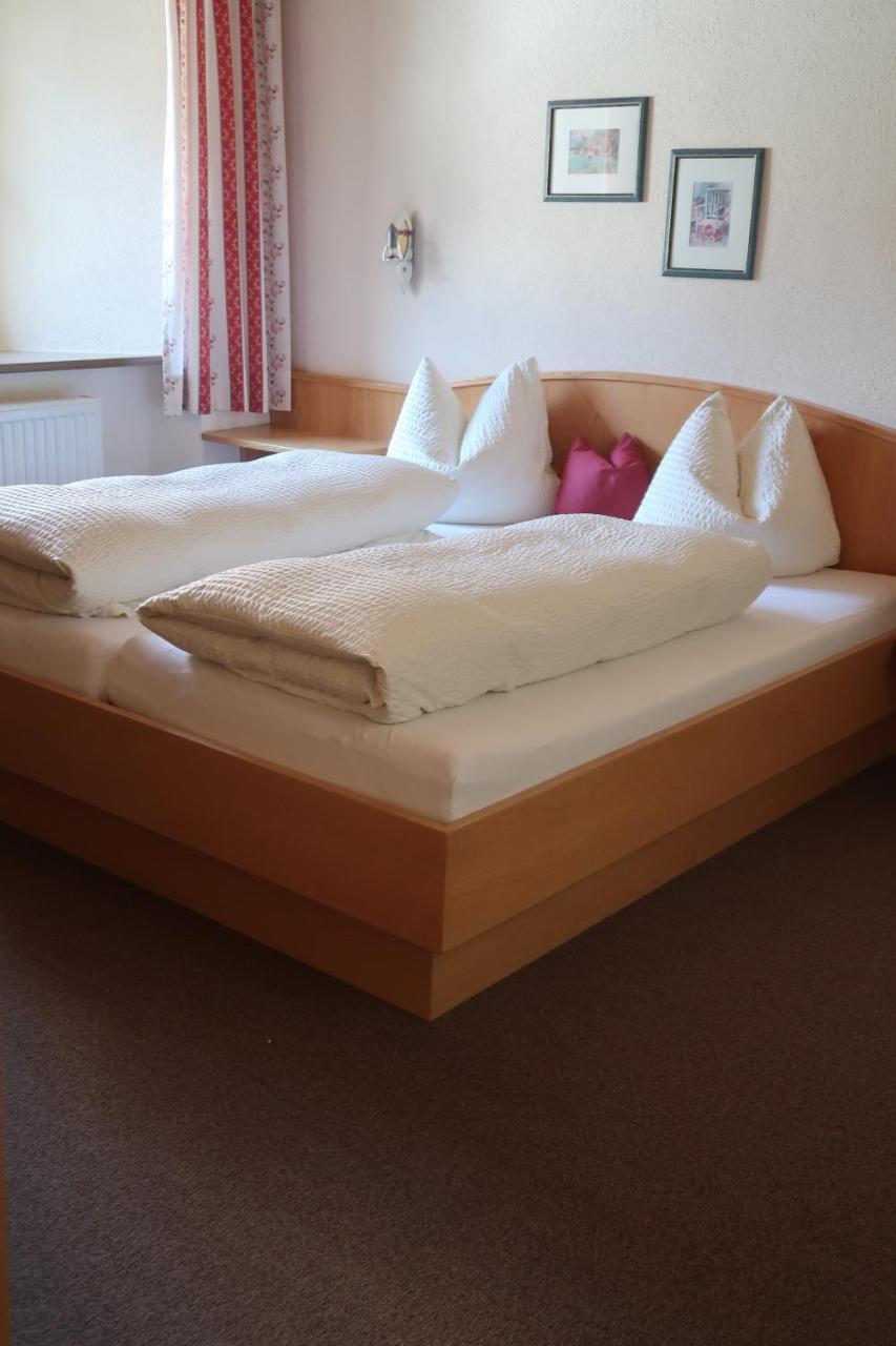 סילץ Hotel Garni Loewen מראה חיצוני תמונה